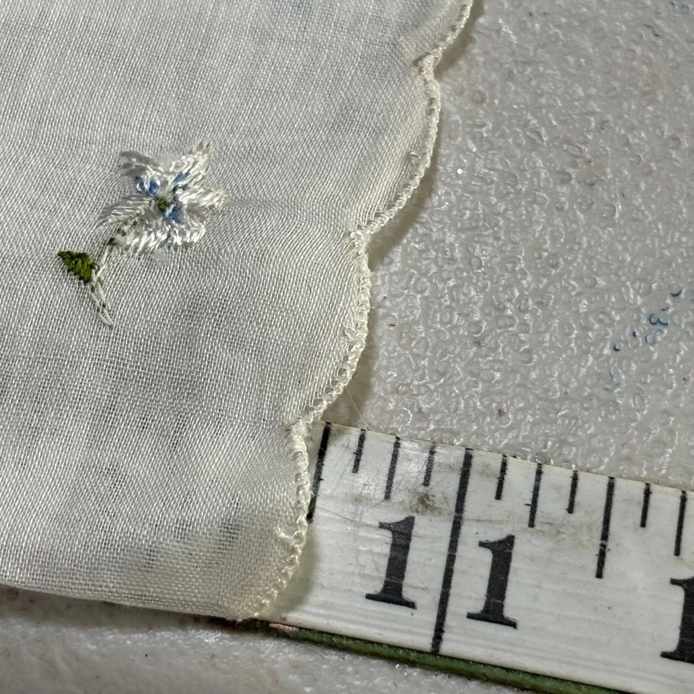 Vintage Handkerchief White Blue Floral Embroidered Scalloped Edge Linen 11x11